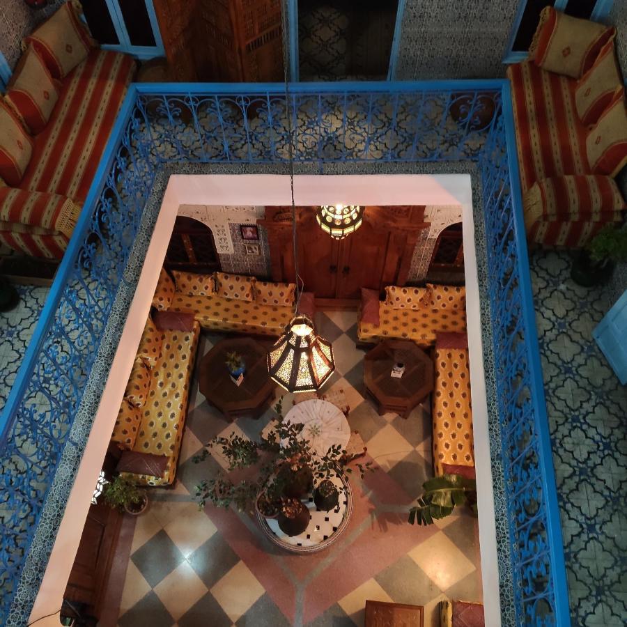 Ryad Bab Berdaine Meknes Bagian luar foto