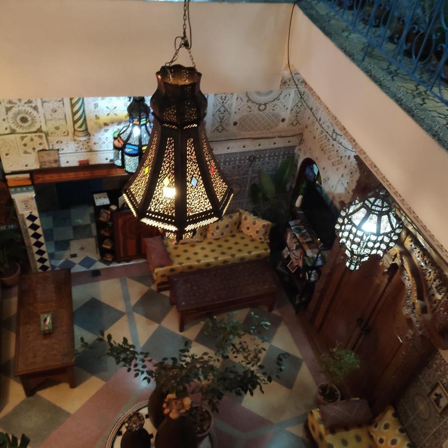 Ryad Bab Berdaine Meknes Bagian luar foto
