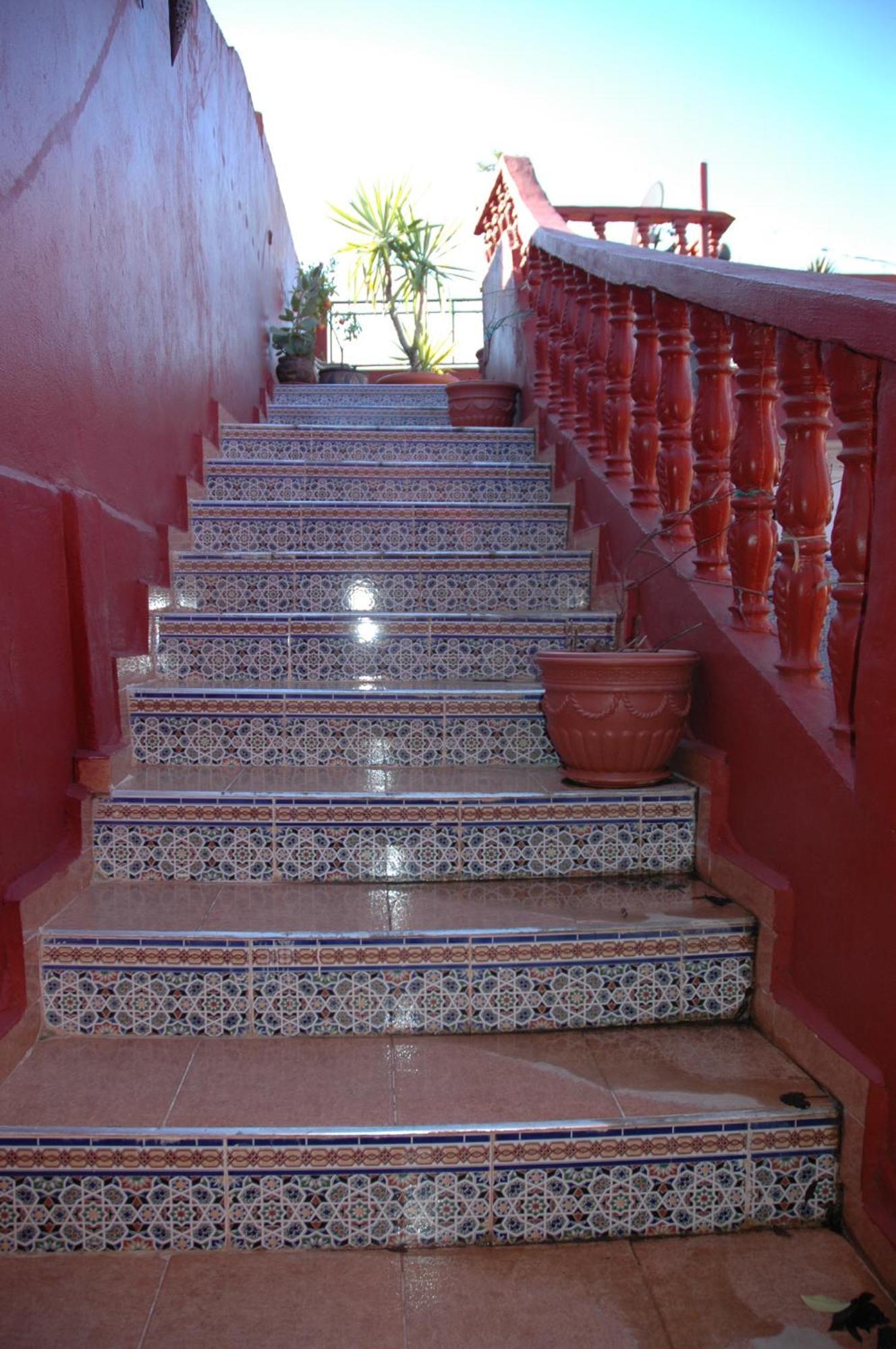 Ryad Bab Berdaine Meknes Bagian luar foto